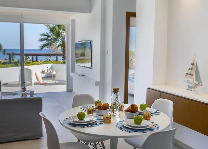 Mackenzie Castella Beachfront Apartamento Lárnaca