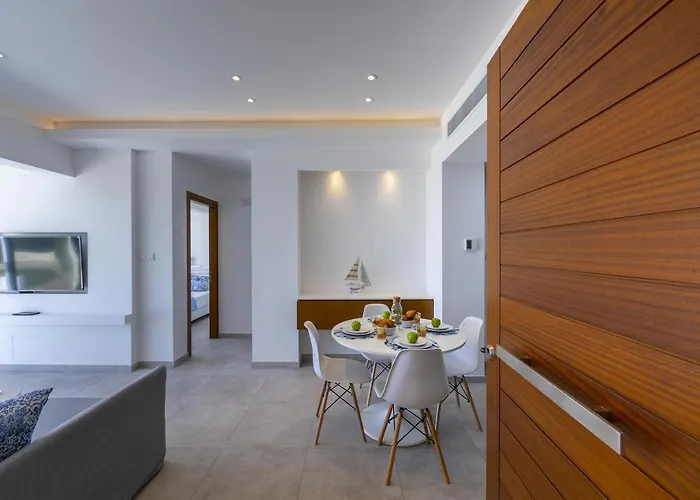 Mackenzie Castella Beachfront Apartamento Lárnaca