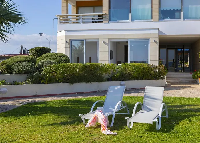 Mackenzie Castella Beachfront Lárnaca